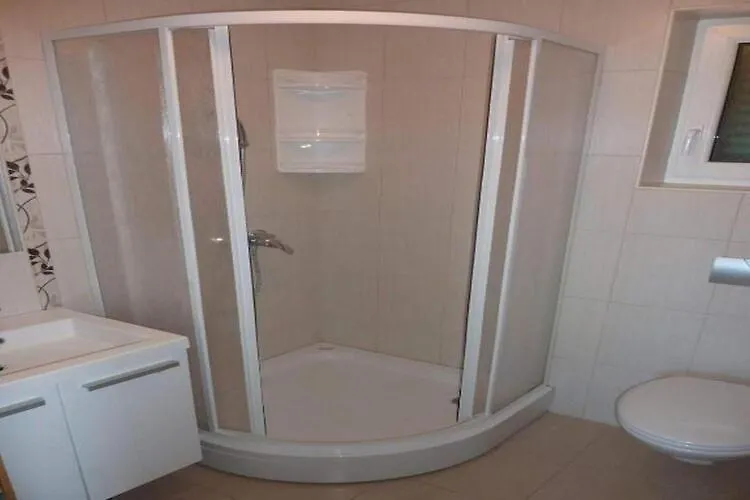 Apartments Mlikota - One Bedroom Apartment With Terrace - A4 Zaton  0*, Zaton (Zadar)