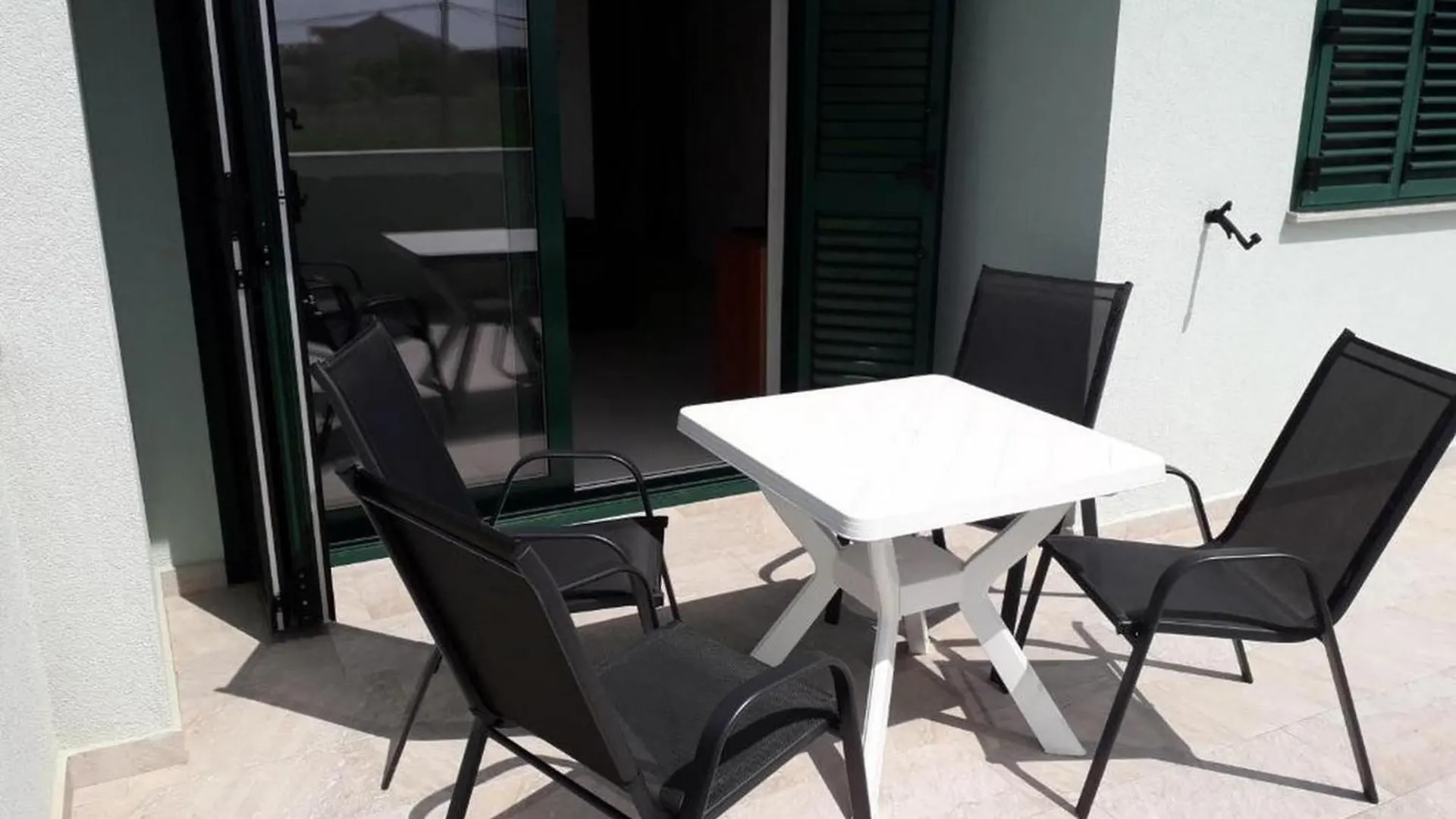 Apartments Mlikota - One Bedroom Apartment With Terrace - A4 Zaton